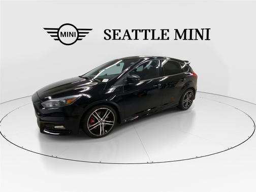 SHADOW BLACK 2018 Ford Focus ST