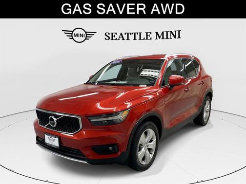 Fusion Red Metallic 2020 Volvo XC40 T5 Momentum