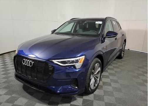2021 Audi e-tron Premium Plus