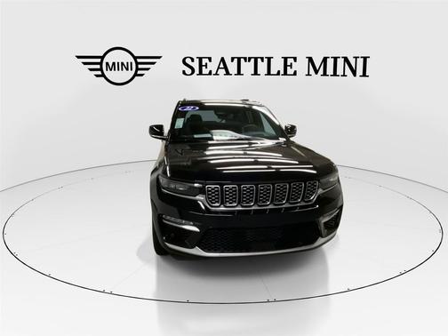 2022 Jeep Grand Cherokee Summit