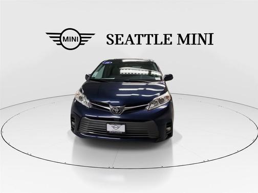 2018 Toyota Sienna XLE