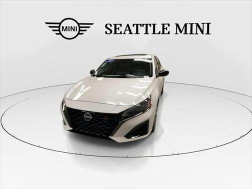 2023 Nissan Altima SR VC-Turbo FWD