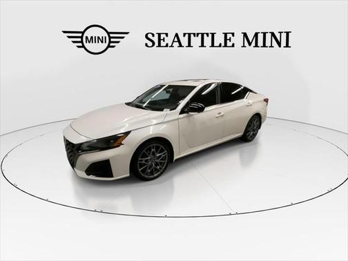 2023 Nissan Altima SR VC-Turbo FWD