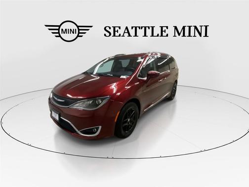 Velvet Red Pearlcoat 2017 Chrysler Pacifica Touring-L