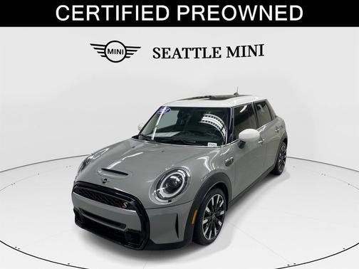 Moonwalk Grey Metallic 2023 MINI Hardtop Cooper S