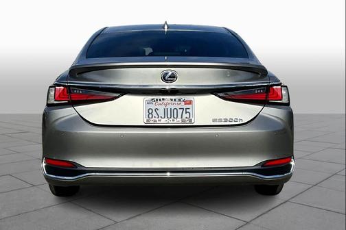 2020 Lexus ES 300h Base