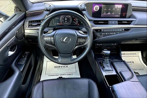 2020 Lexus ES 300h Base