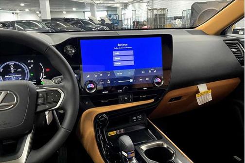 2025 Lexus NX 350h Premium