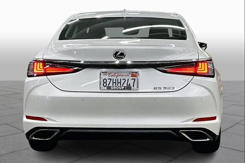 Eminent White Pearl 2022 Lexus ES 350 Base