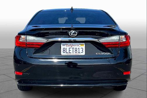 2016 Lexus ES 300h Base