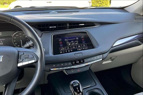 2023 Cadillac XT4 Luxury