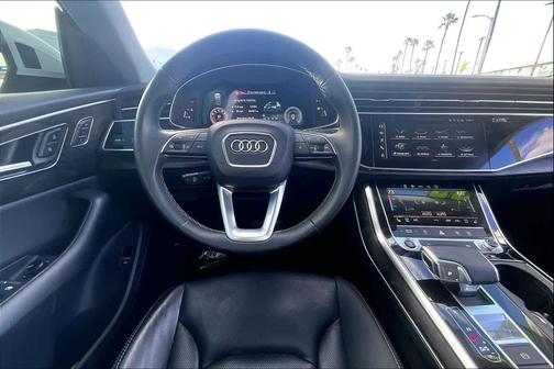 2022 Audi Q8 55 Premium Plus