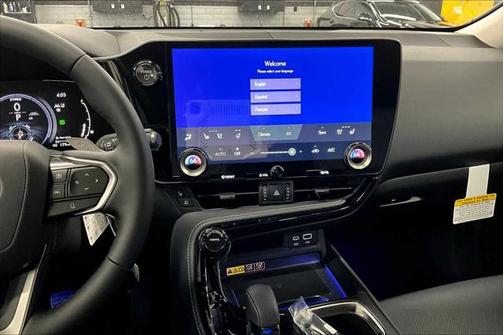 2025 Lexus NX 450h+ Luxury