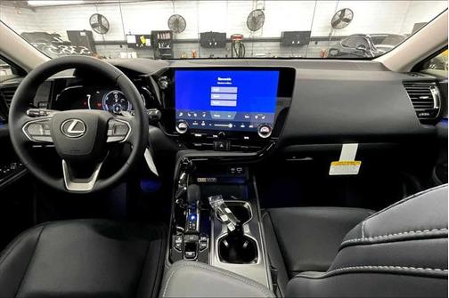 2025 Lexus NX 450h+ Luxury