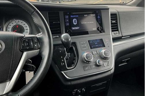 2017 Toyota Sienna SE