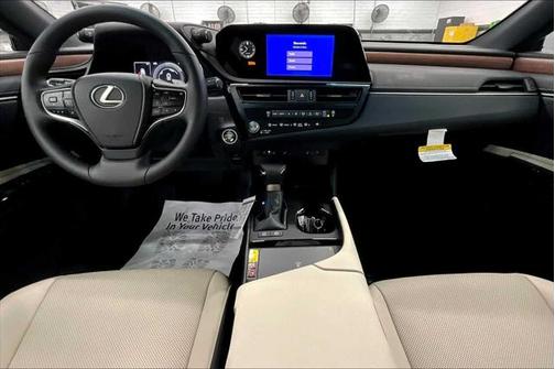 2025 Lexus ES 300h Base