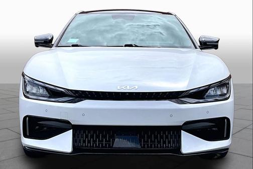 Snow White Pearl 2023 Kia EV6 GT