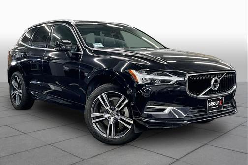 2019 Volvo XC60 Recharge Plug-In Hybrid T8 Momentum