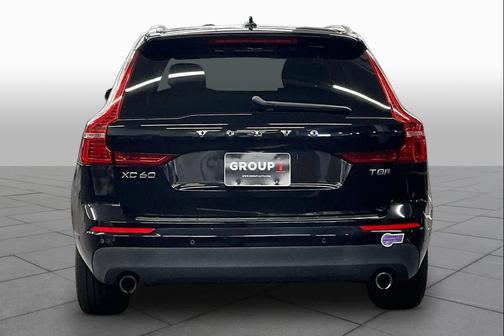 2019 Volvo XC60 Recharge Plug-In Hybrid T8 Momentum