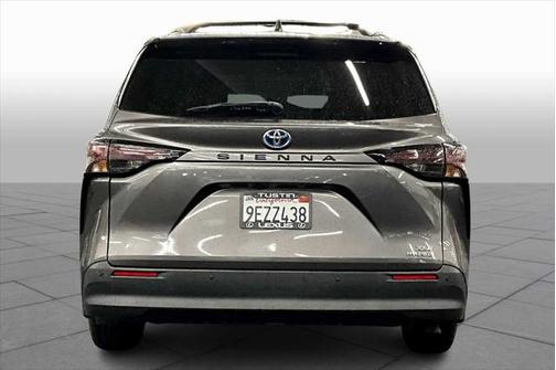 2023 Toyota Sienna XLE 7 Passenger