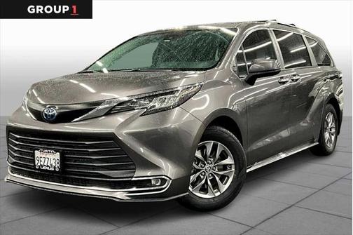 2023 Toyota Sienna XLE 7 Passenger