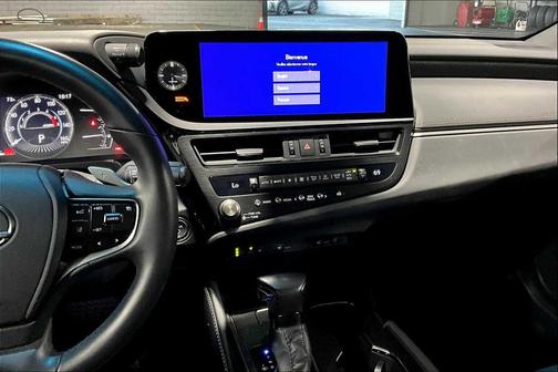 2025 Lexus ES 300h Base