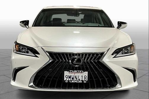 2025 Lexus ES 300h Base