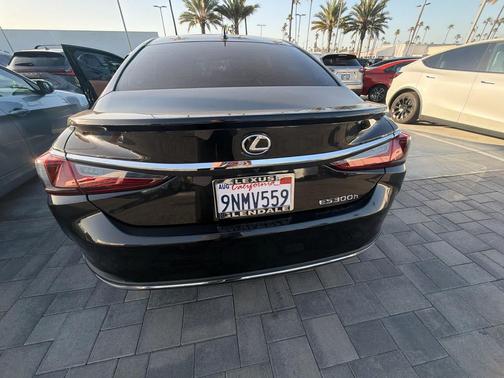 2024 Lexus ES 300h Base