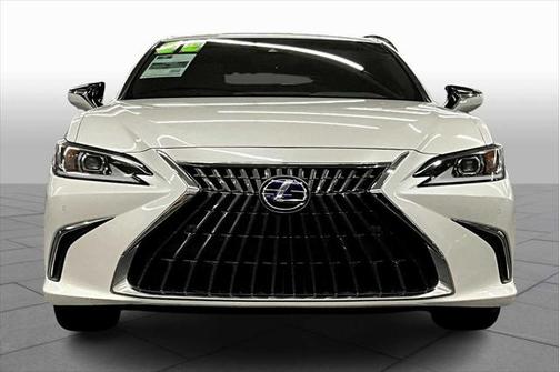 2022 Lexus ES 300h Base