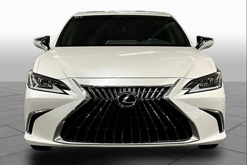 2025 Lexus ES 300h Base