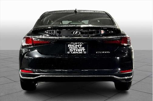 2025 Lexus ES 300h Base