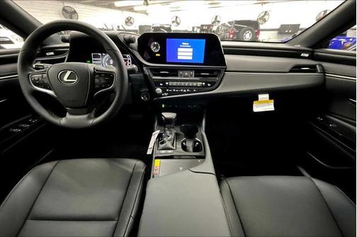 2025 Lexus ES 300h Base