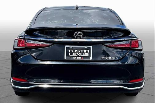 2023 Lexus ES 300h Base