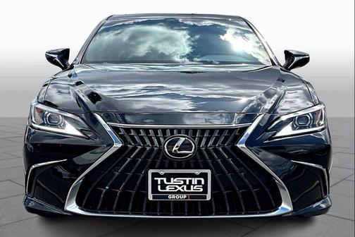 2023 Lexus ES 300h Base