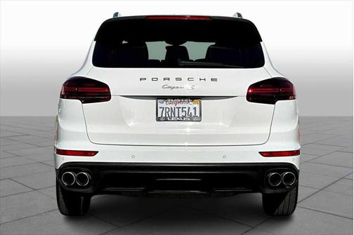 2016 Porsche Cayenne S