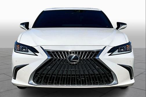 2023 Lexus ES 300h Base