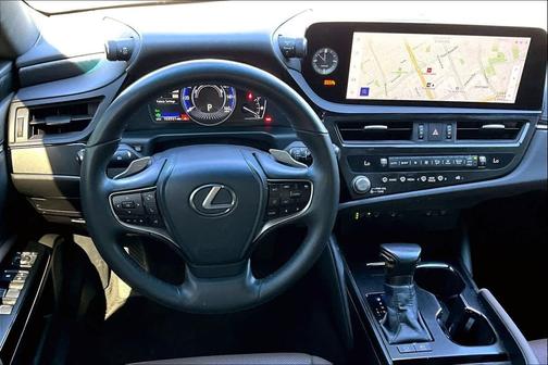 2023 Lexus ES 300h Base