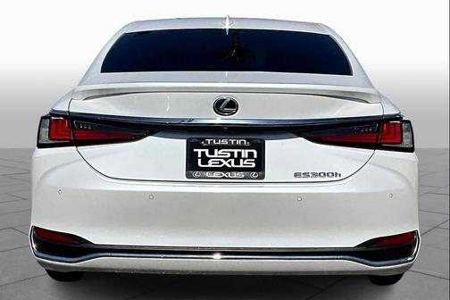 2023 Lexus ES 300h Base