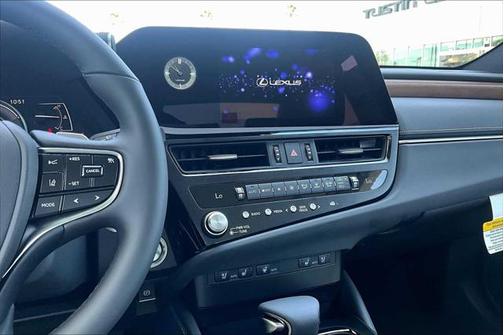 2025 Lexus ES 300h Base
