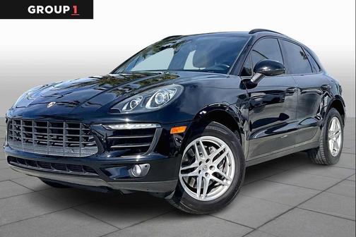 2017 Porsche Macan Base (PDK)