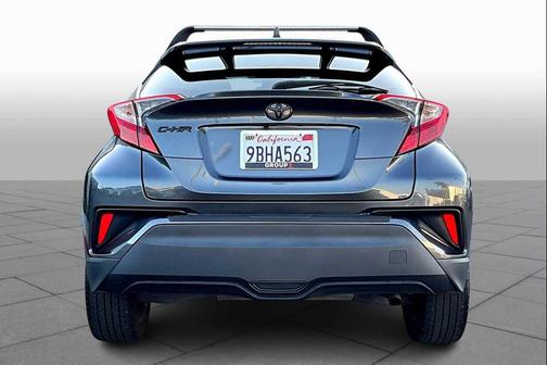 2022 Toyota C-HR XLE