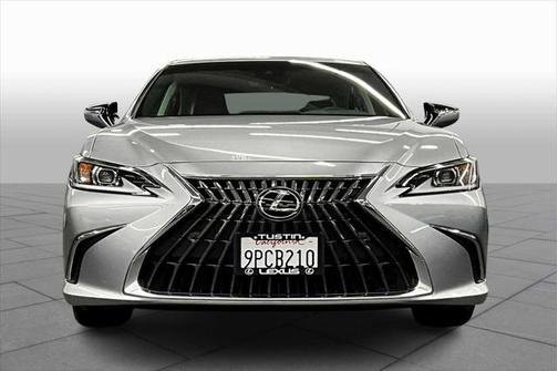 2025 Lexus ES 300h Base