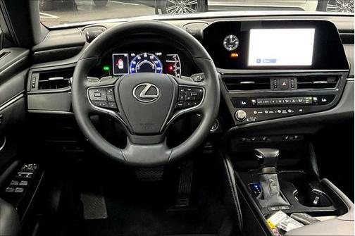 2025 Lexus ES 300h Base