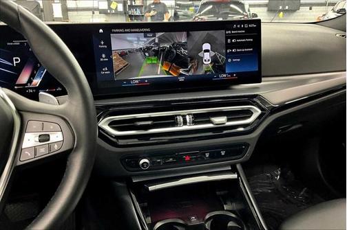 2024 BMW 230 i