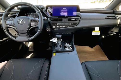 2025 Lexus ES 300h Luxury