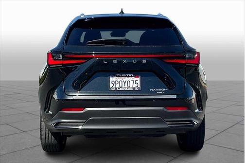 2025 Lexus NX 450h+ Luxury