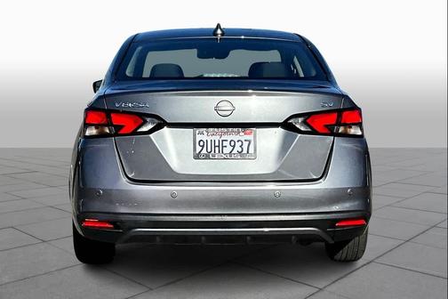 2023 Nissan Versa 1.6 SV