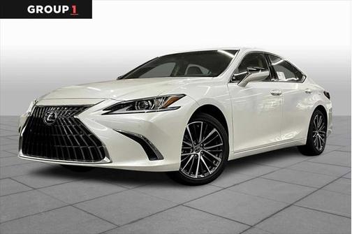 2025 Lexus ES 300h Base