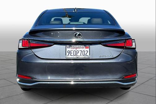 2023 Lexus ES 300h Base