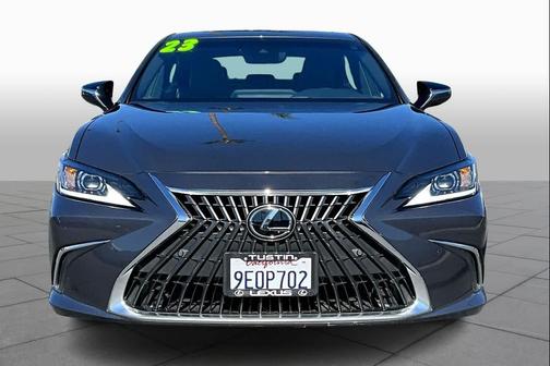 2023 Lexus ES 300h Base
